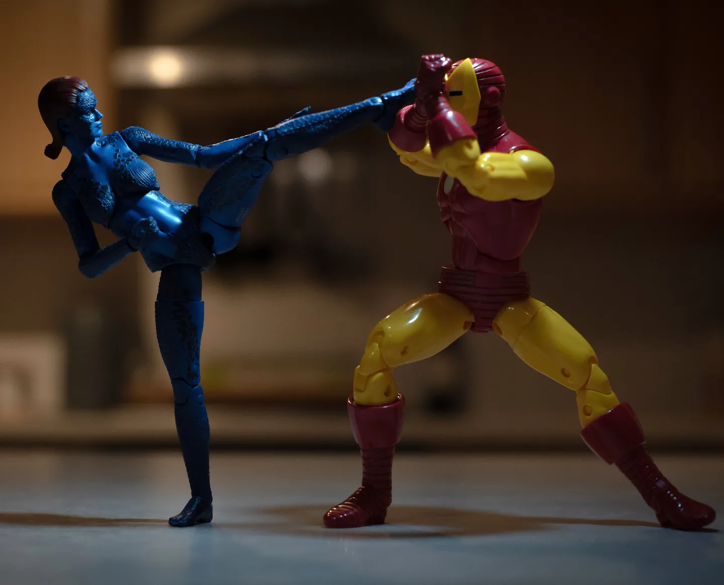 Quick posing shot of 2 new figures I got, thought I'd see what poses I could get them into. These are both