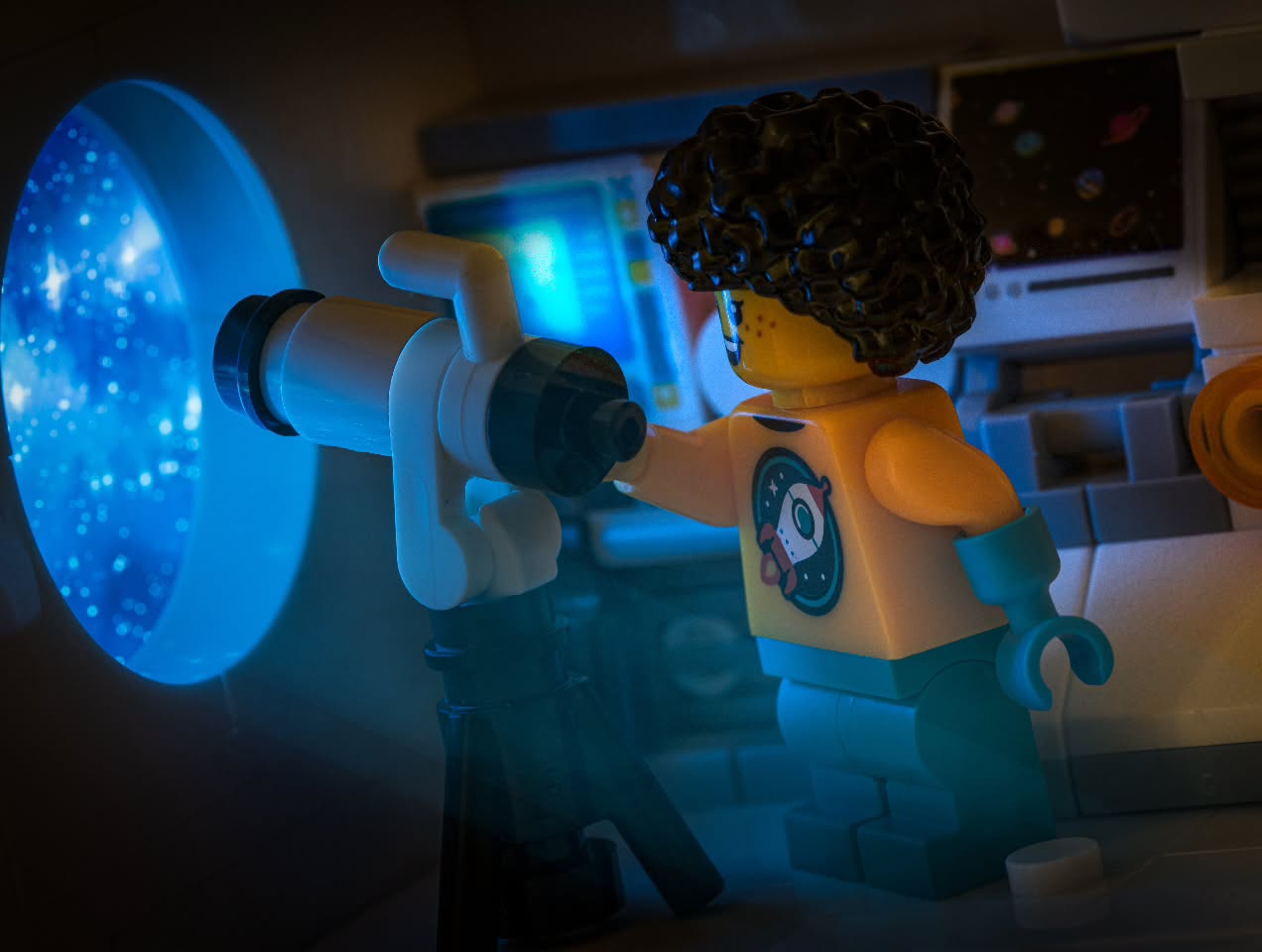 Had a blast with this photo, ive been dithering on how to take it for a while but its a cool figure from the @